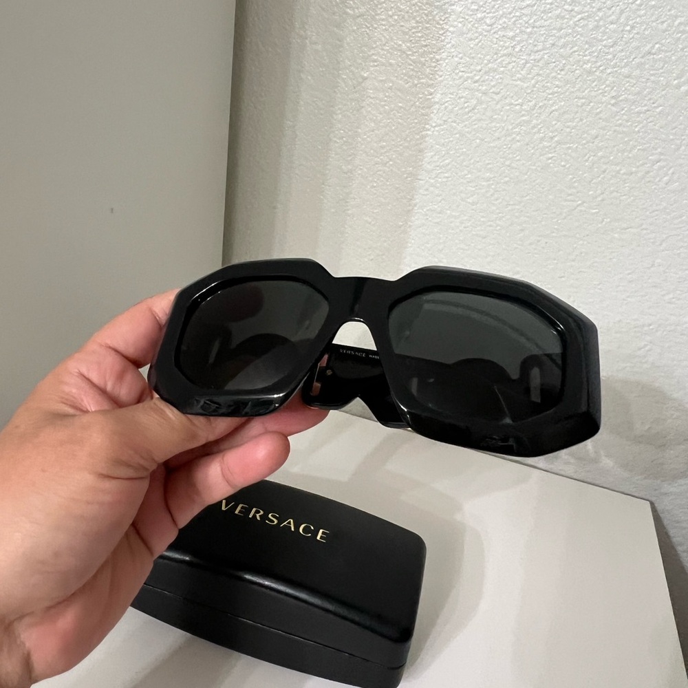 Versace Black Angular Sunglasses - image 6